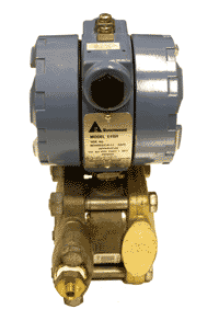 Candidates examine IS rated dp cells on the ATEX training course